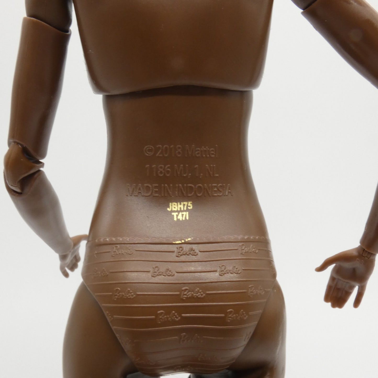 Barbie Made To Move Tall Articulated Doll Body AA Dark Skin Basics 03 2025 JBH75