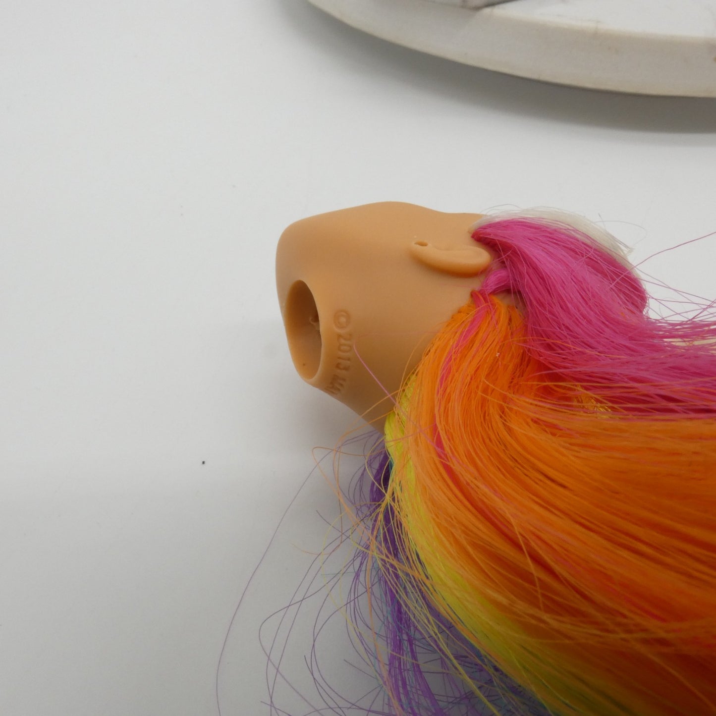 Barbie Rainbow Sparkle Hair Doll Medium Light Neutra Skin 2018 Mattel FXN96