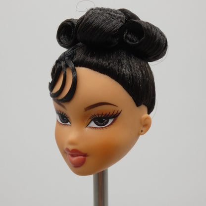 Bratz Doll Head Only Medium Light Tan Skin Kylie Jenner Night 2023 588115 O17C