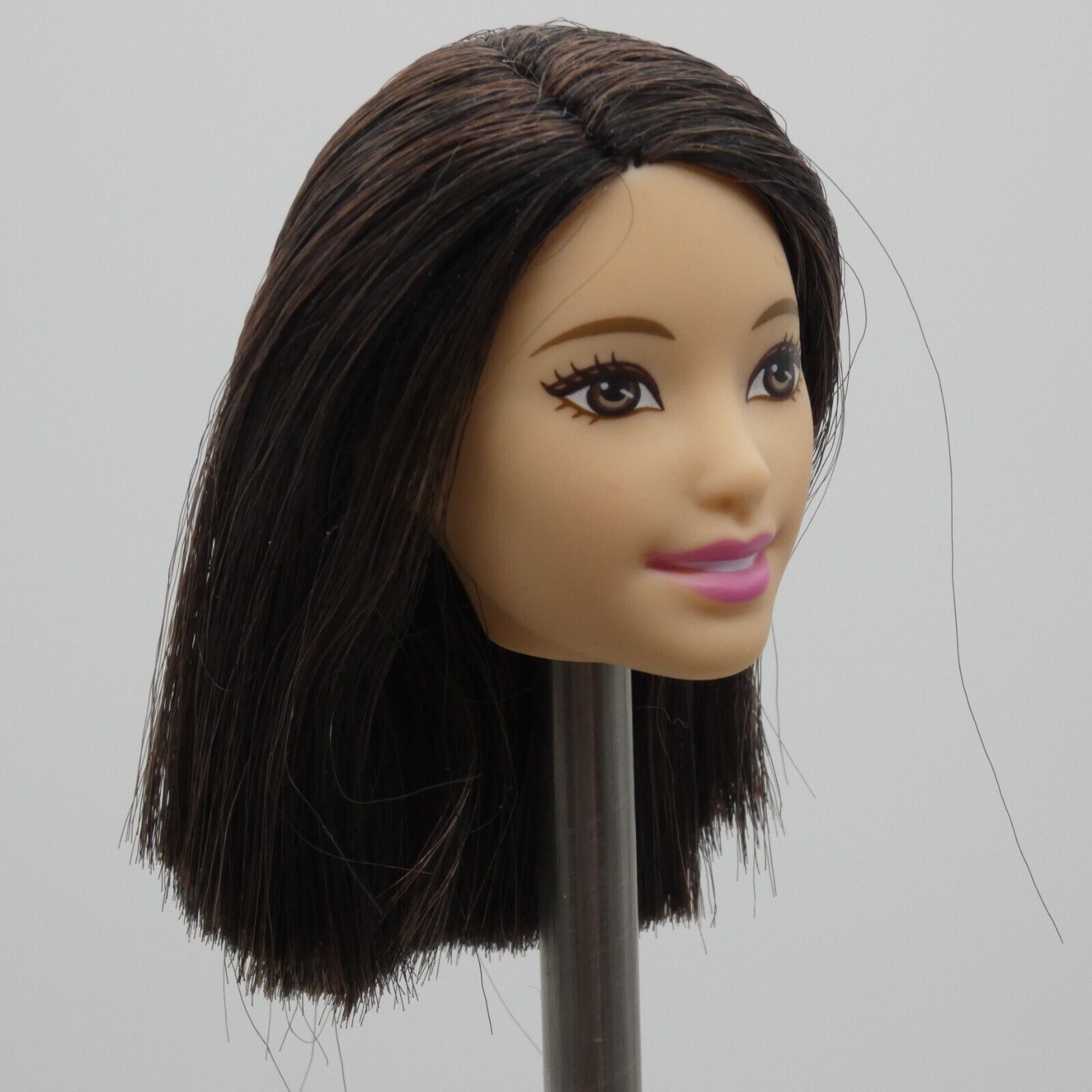 Barbie Fashionistas 30 Doll Head Olivia Light Skin Tone 2016 Mattel DMF32