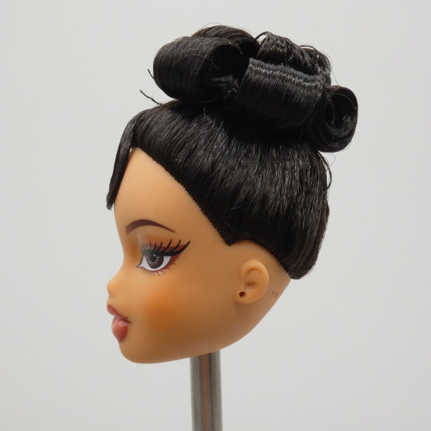 Bratz Doll Head Only Medium Light Tan Skin Kylie Jenner Night 2023 588115 O17E