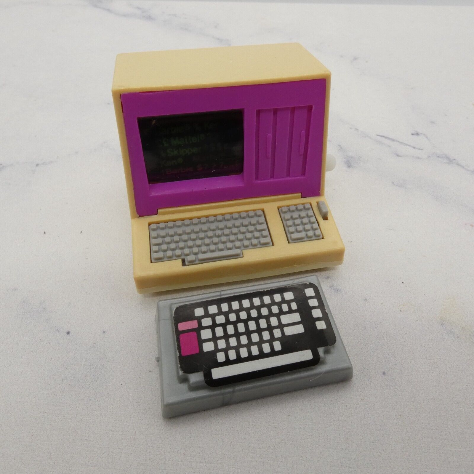 Barbie Doll Computer  Monitor and Keyboard Windup Diorama Playset Accessory