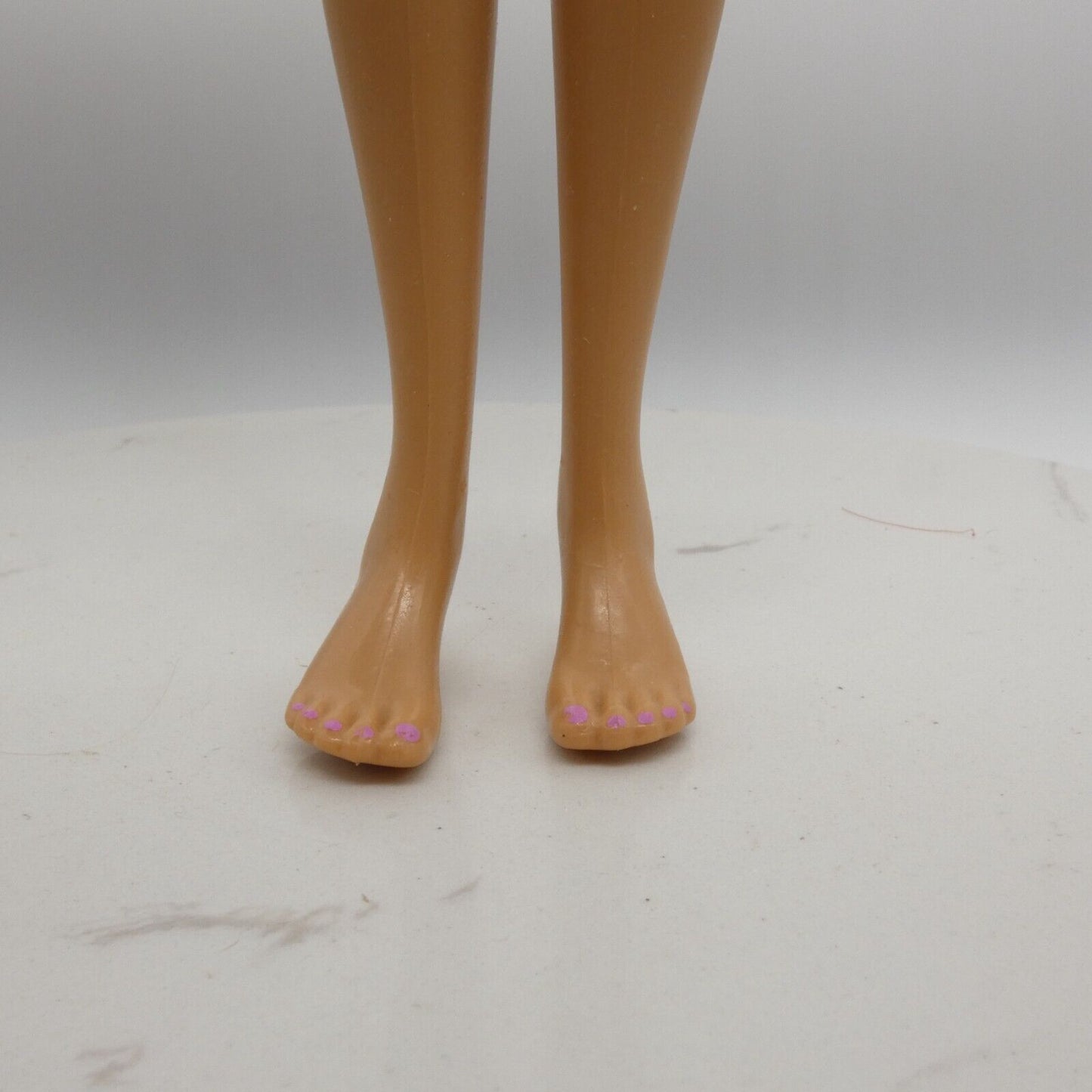 Barbie Fashion Fever Doll Body Medium Light Skin Flat Beach Feet Straight Arms