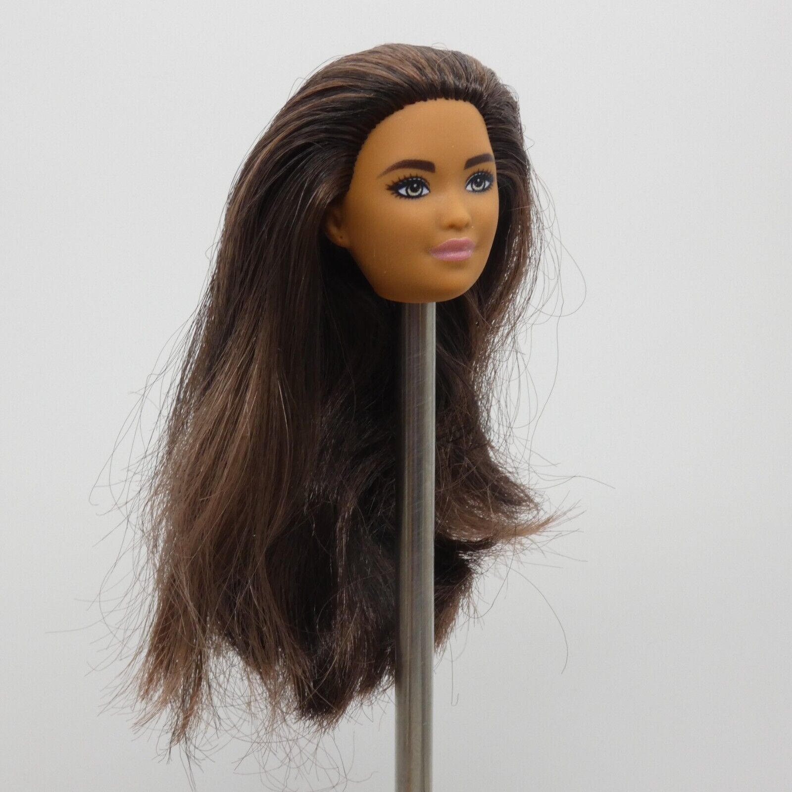 Barbie Fashionistas 140 Doll Head Kira Miko Face Medium Light Skin 2020 GYB01