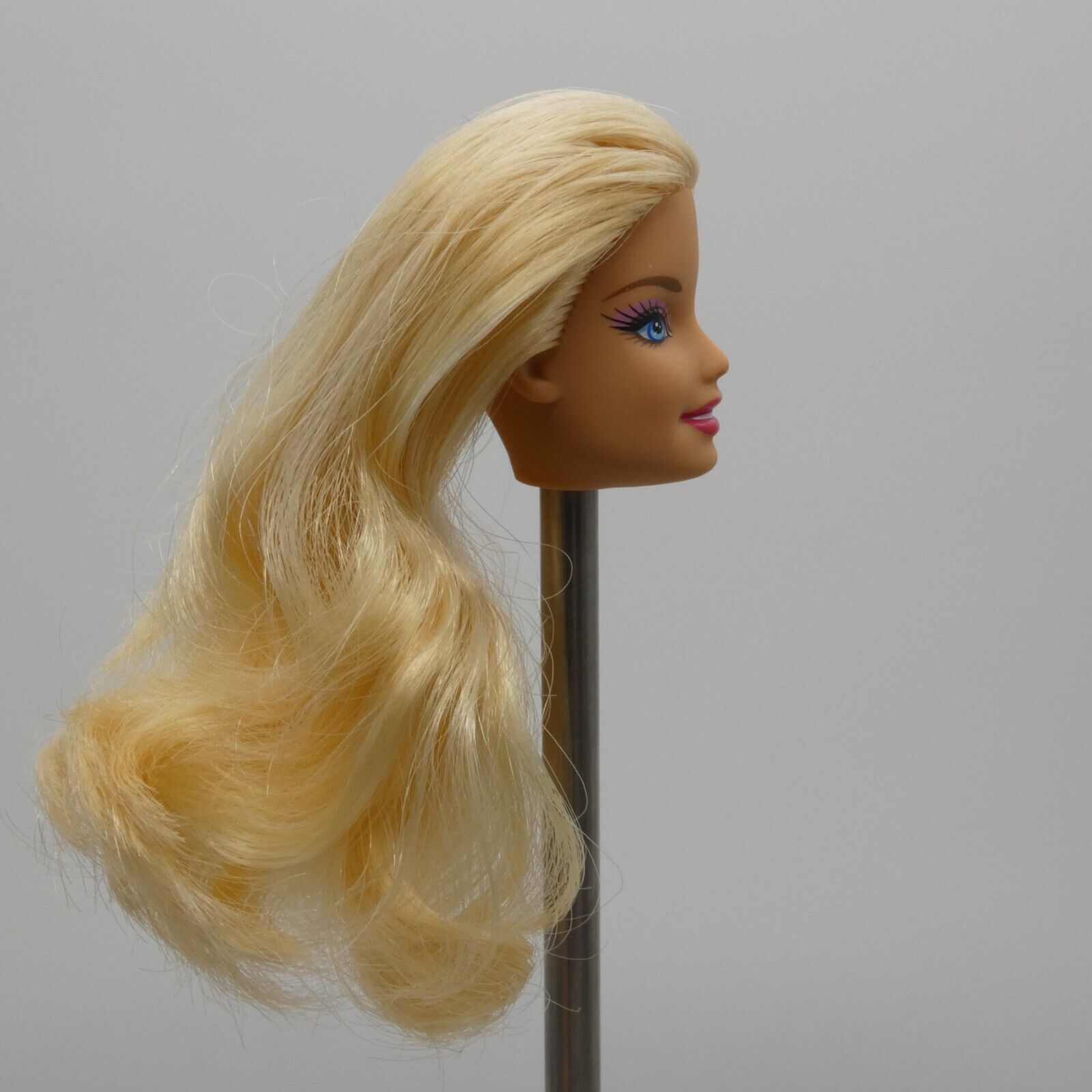 Barbie Fashionistas Doll Head Only Generation Girl CEO Face Blonde Light Skin