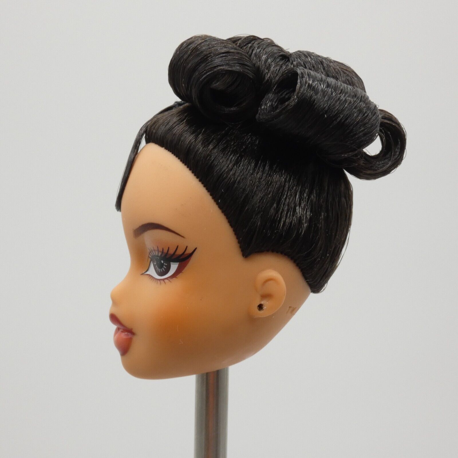 Bratz Doll Head Only Medium Light Tan Skin Kylie Jenner Night 2023 588115 O17B