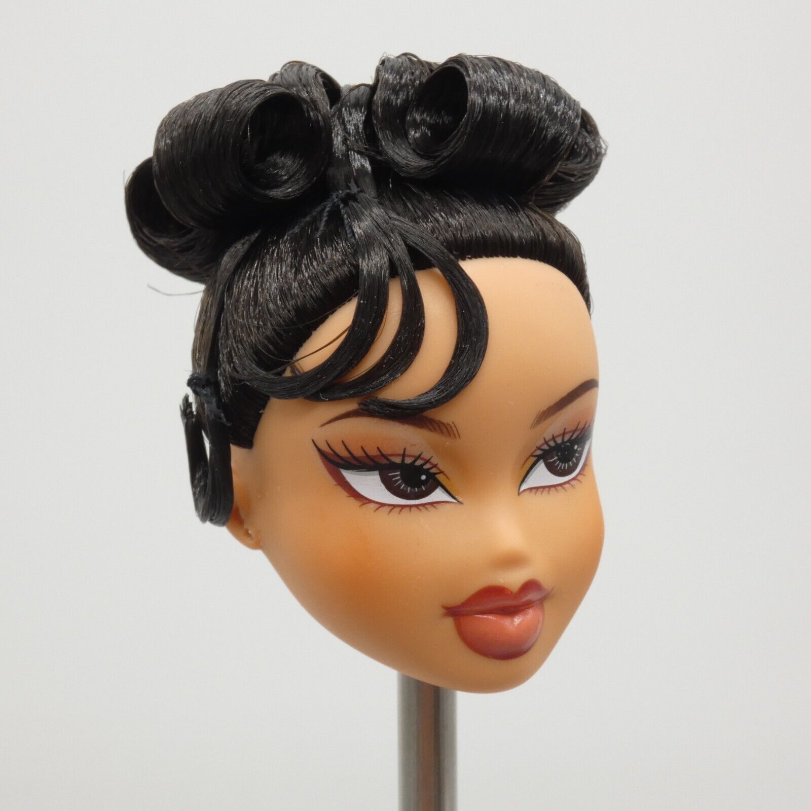 Bratz Doll Head Only Medium Light Tan Skin Kylie Jenner Night 2023 588115 O17B