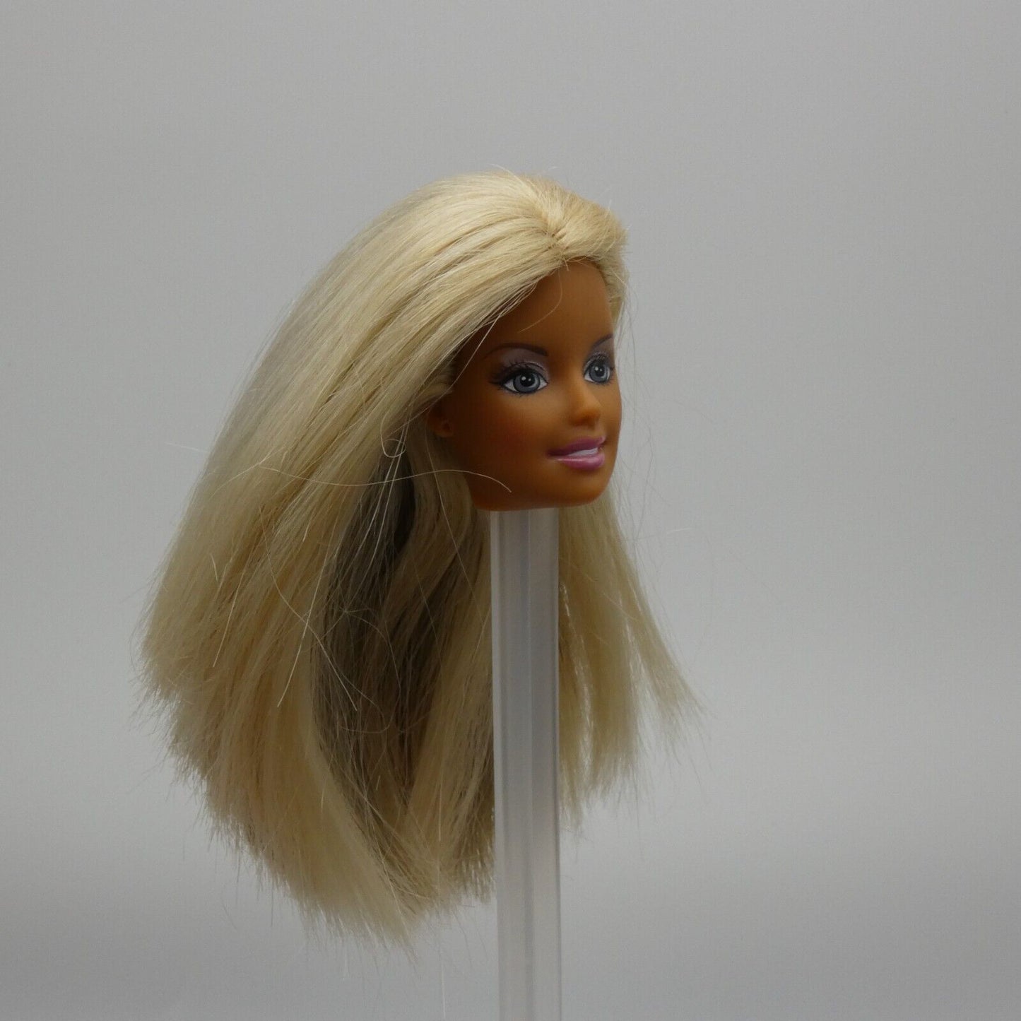 Barbie Generation Girl Doll Head Blonde Hair Medium Light Skin Cali Girl 2004