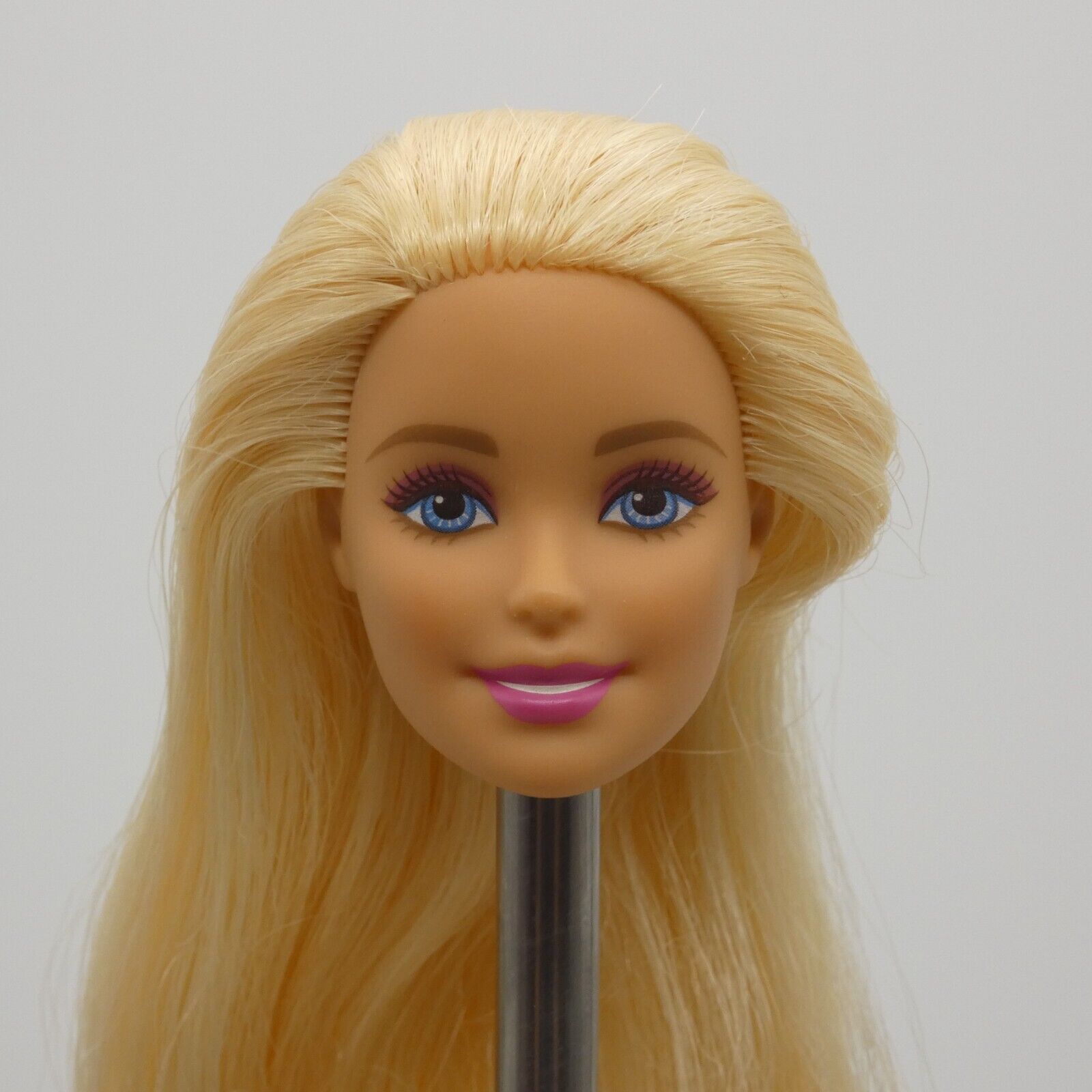 Barbie Doll Head Millie Face Blonde Medium Light Skin Blue Eyes 2015 Mattel