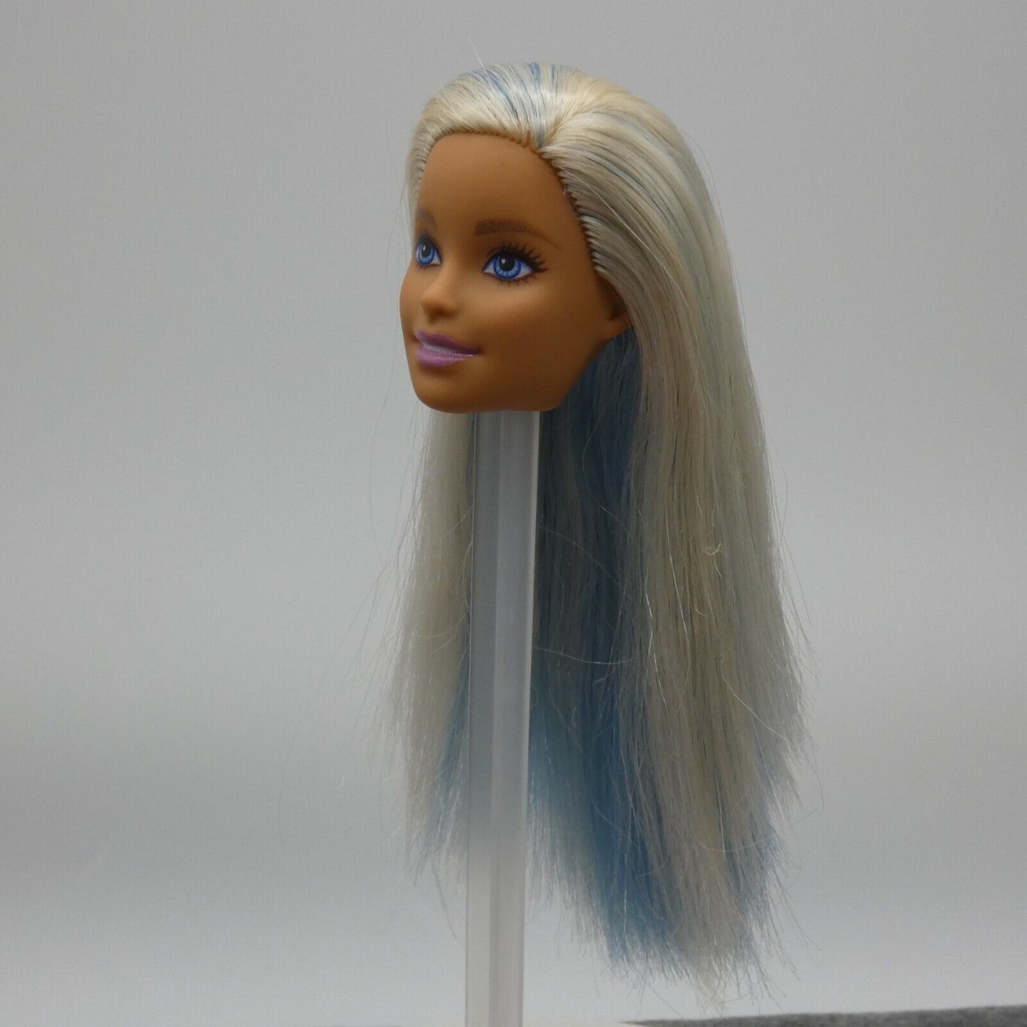 Barbie Fashionistas 120 Doll Head Only Millie Blonde Blue Hair 2019 Mattel FXL53