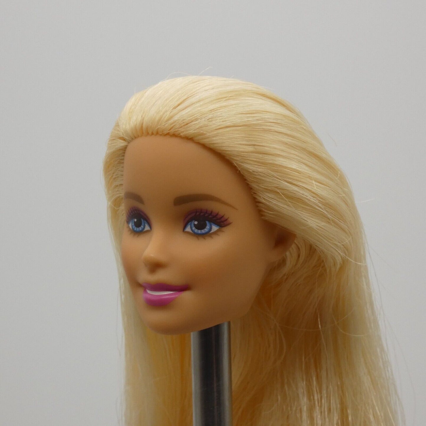 Barbie Doll Head Millie Face Blonde Medium Light Skin Blue Eyes 2015 Mattel