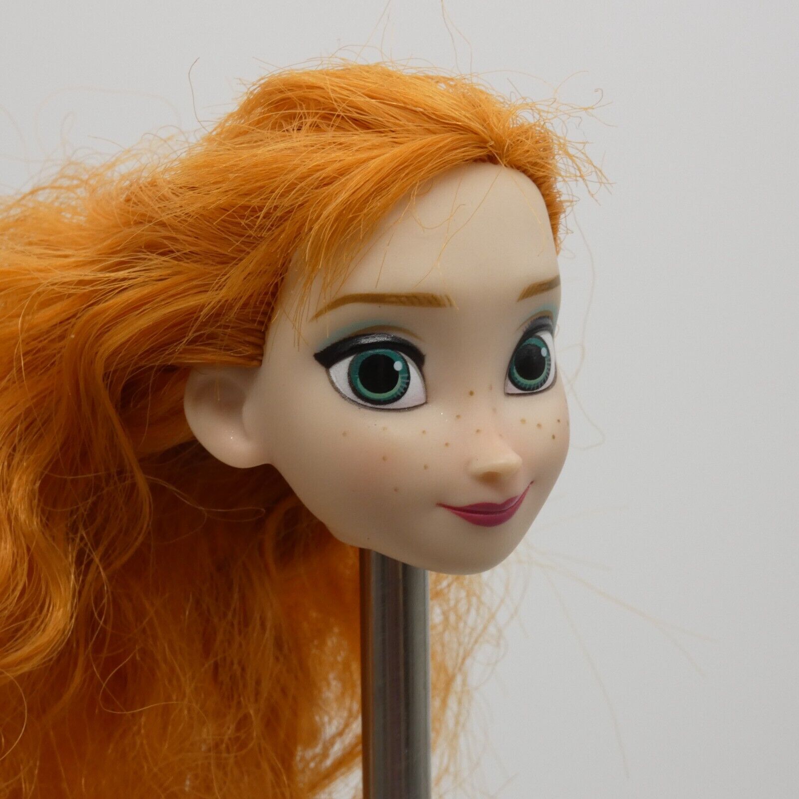 Disney Frozen Anna Doll Head Red White Hair Green Eyes Freckles Light Fair Skin