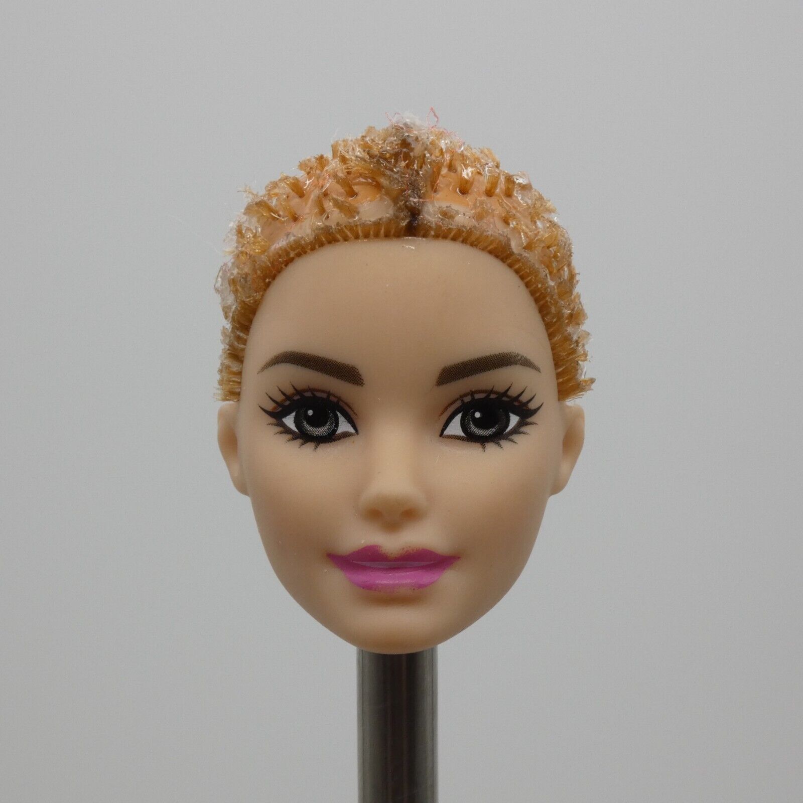 Barbie Neysa Face Doll Head Blonde Green Eyes Light Skin 2018 Mattel FTG84