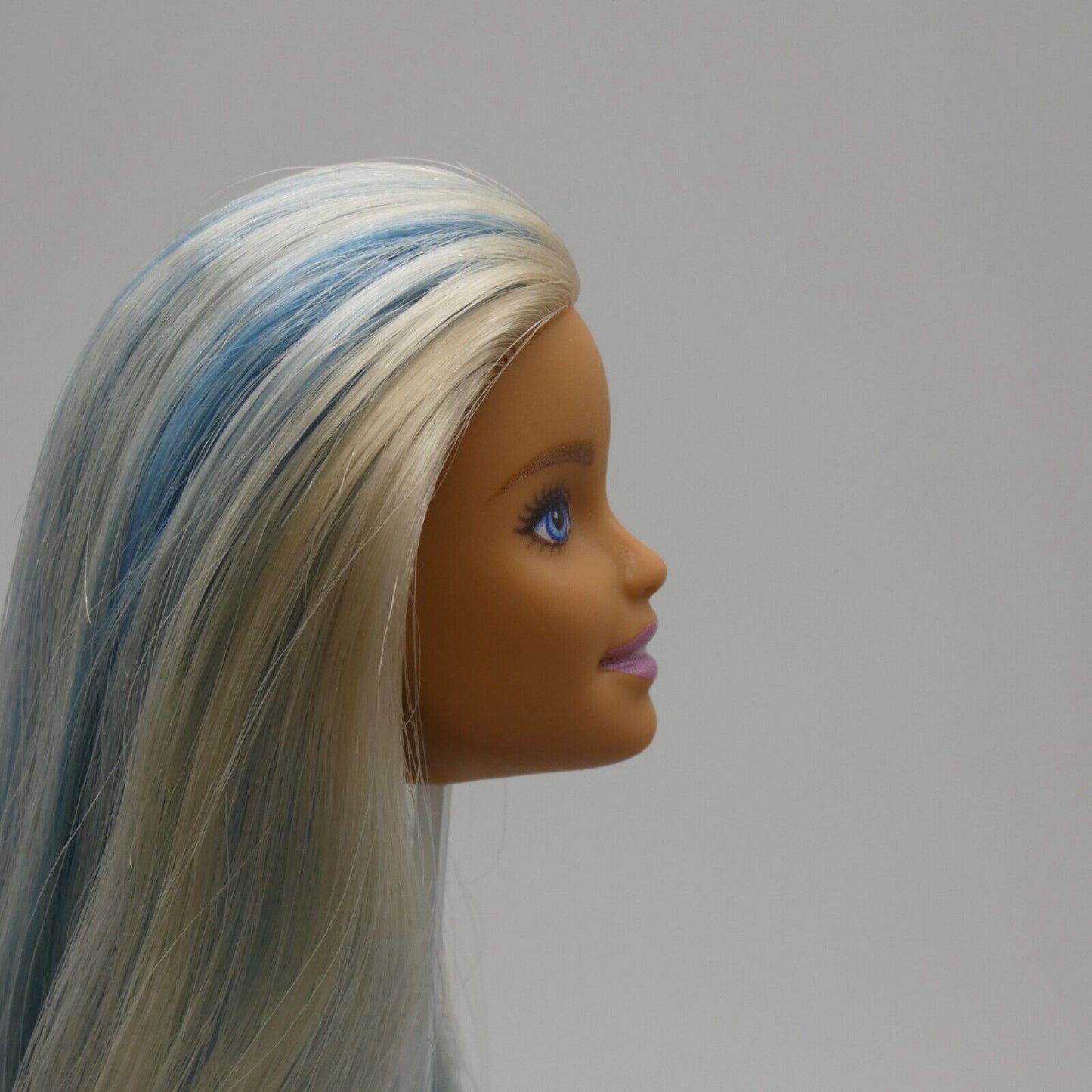 Barbie Fashionistas 120 Doll Head Only Millie White Blue Hair 2019 Mattel FXL53