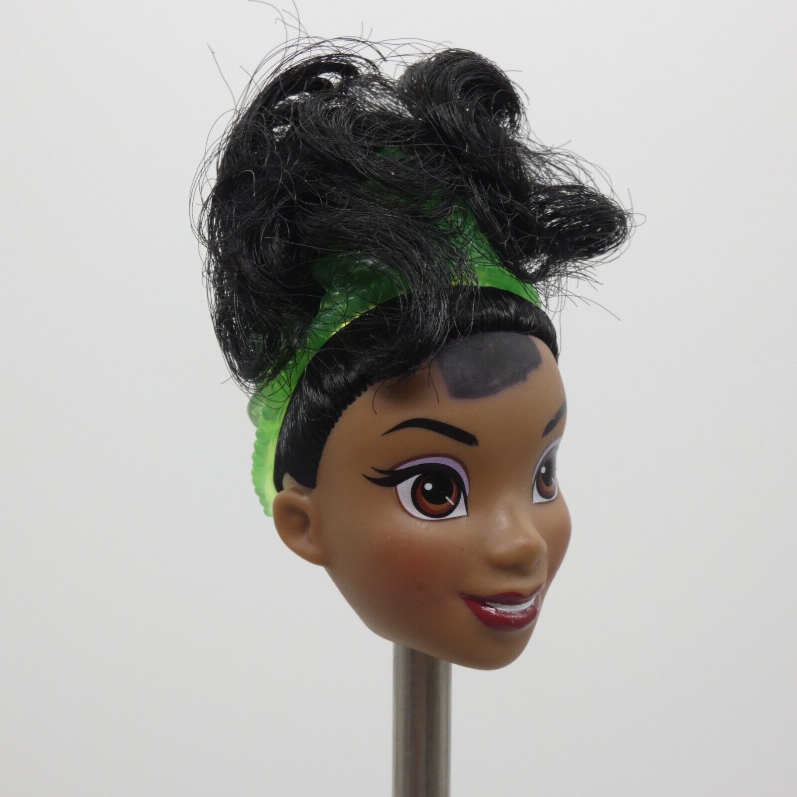 Disney Princess Tiana Doll Head Medium Dark Skin Royal Shimmer Hasbro E0279