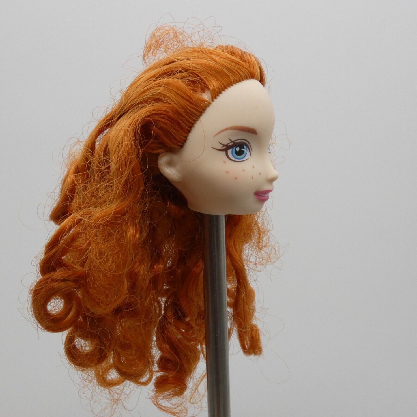 Disney Brave Merida Doll Head Only Curly Red Hair Freckles Light Skin 2011 V1821