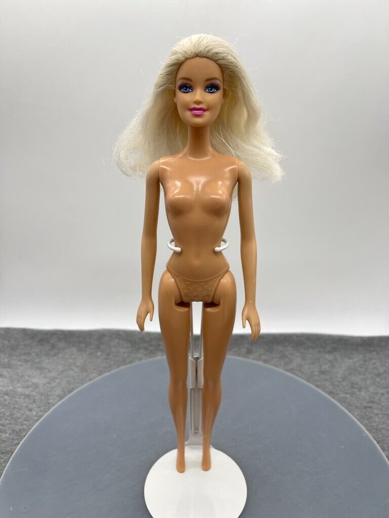 Barbie Doll Generation Girl Face Blonde Hair 2010 Body Straight Arms Mattel 8233