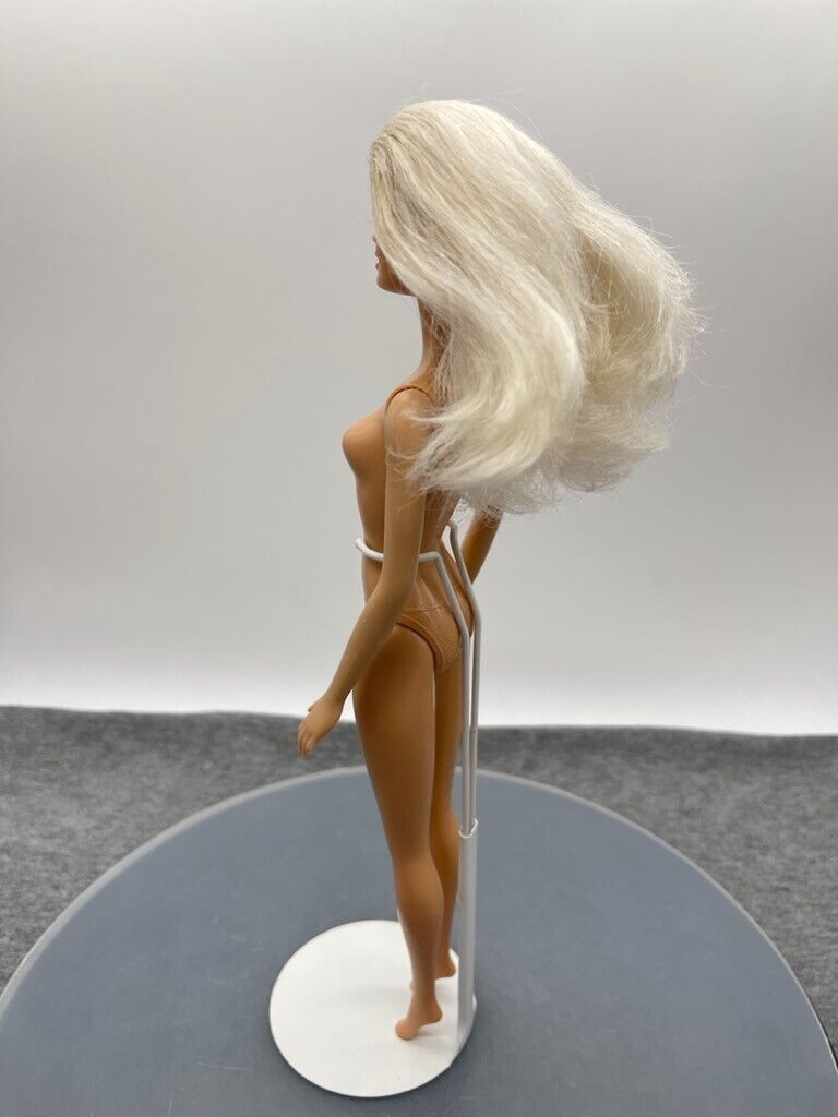 Barbie Doll Generation Girl Face Blonde Hair 2010 Body Straight Arms Mattel 8233