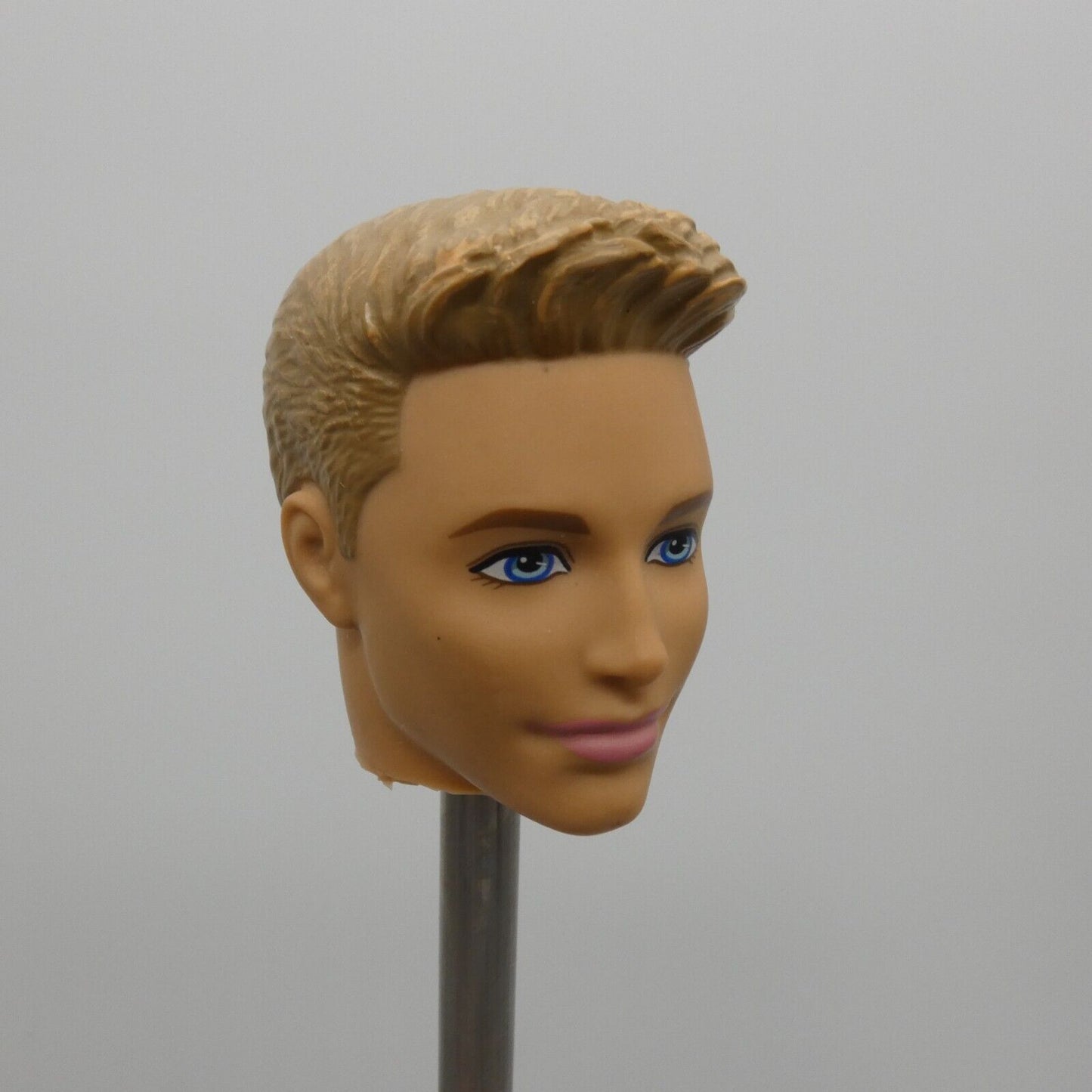 Barbie Fashionistas 1 Ken Ryan Doll Head Molded Blonde Hair 2013 Mattel CFG19 B2