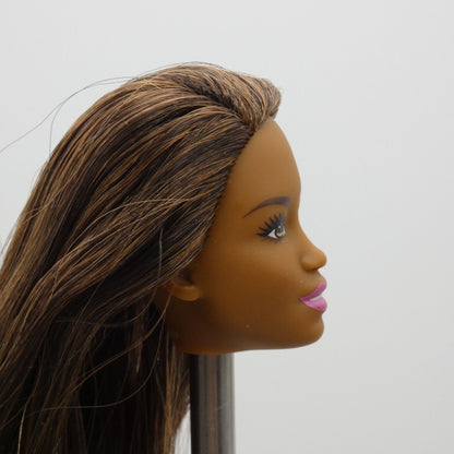 Barbie Fashionistas Doll Head Kim Face AA Medium Dark Skin 2021 Mattel GXV76