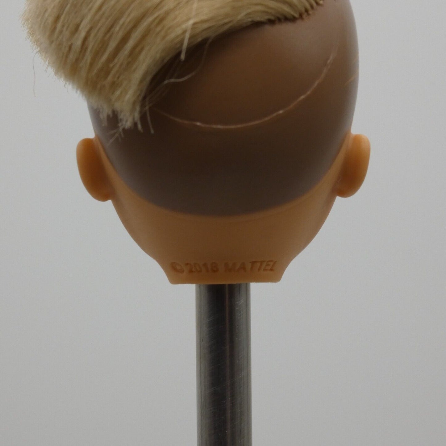 Creatable World Doll Head Blonde Hair Side Shave Medium Light Skin 2020 GKV44