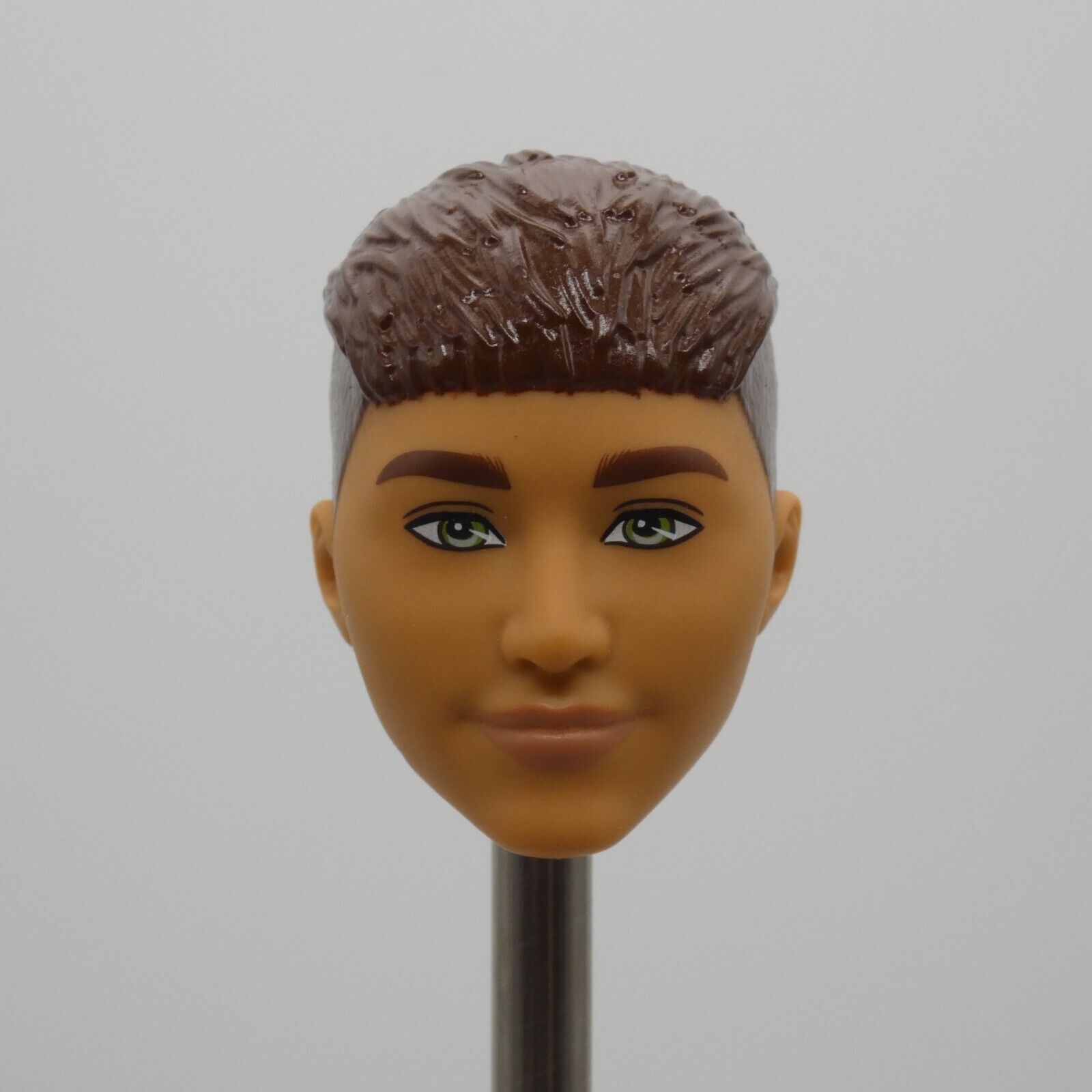 Barbie Fashionistas 195 Ken Doll Head Brown Hair French Crop Green Eyes HJT59 Y4