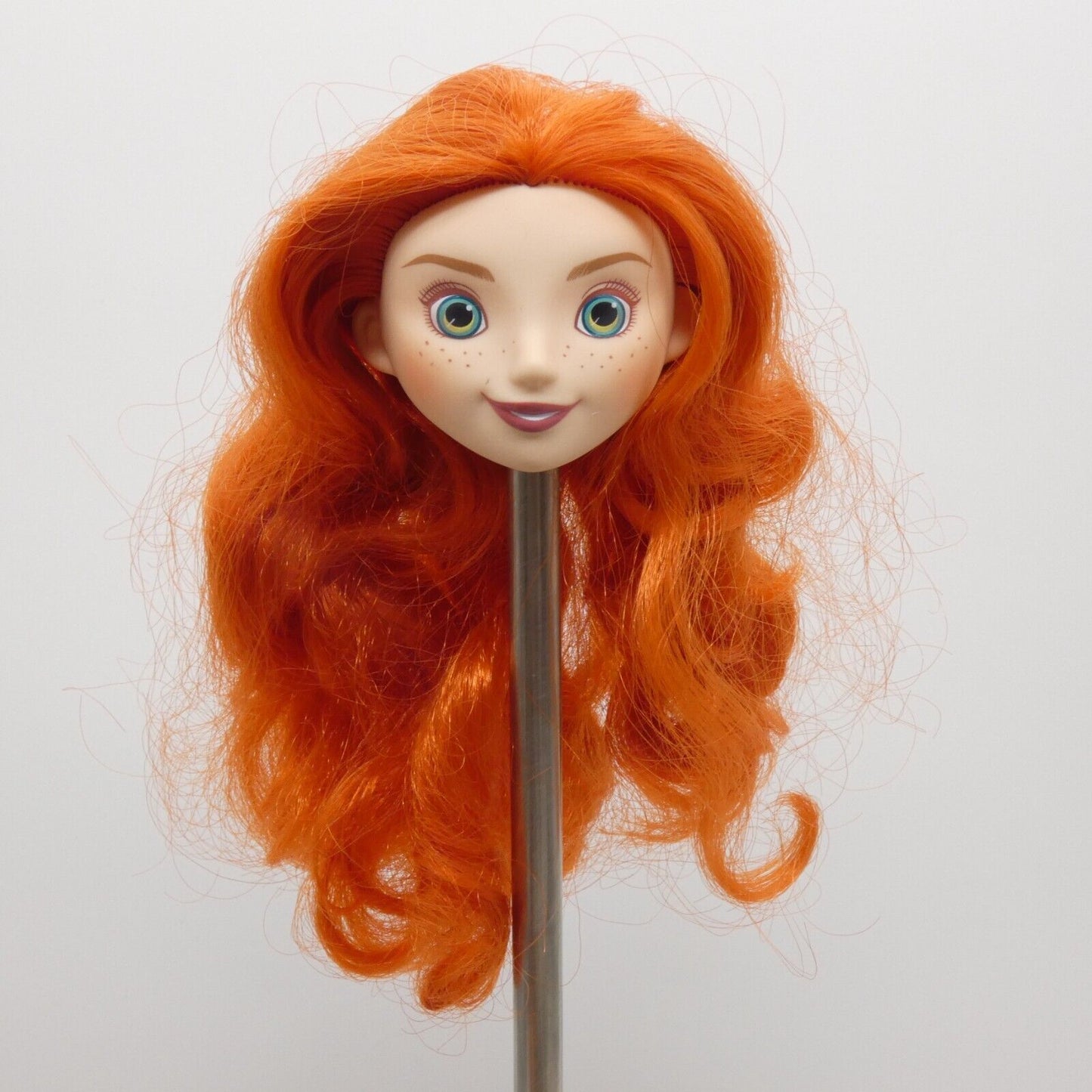 Disney Princess Merida Doll Head Light Skin Royal Shimmer Brave Hasbro E0281