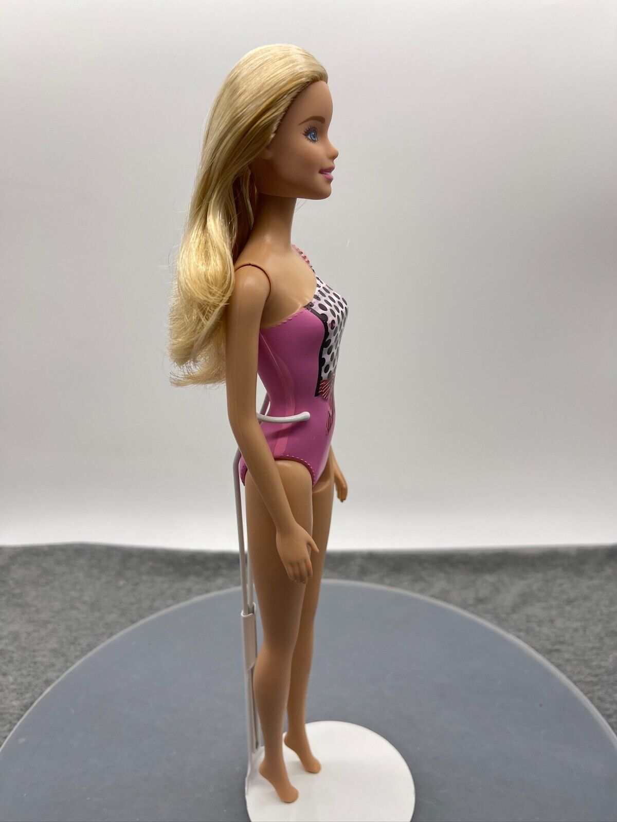 Barbie Beach Water Play Doll Millie Blonde Pink Swimsuit Heel Feet CFF12 Mattel