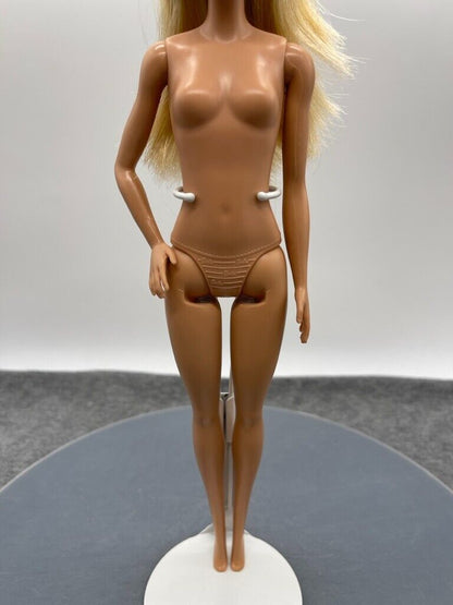 Barbie Dentist Doll Millie Face Blonde Nude Bent Right Arm 2019 Mattel FXP16