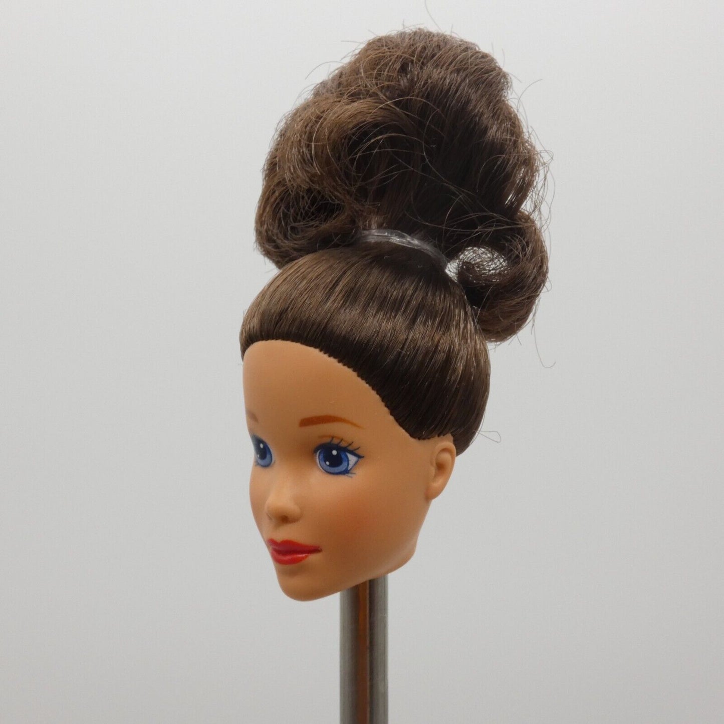 Disney Mary Poppins Doll Head 1993 Brown Hair Medium Light Skin Mattel 10313