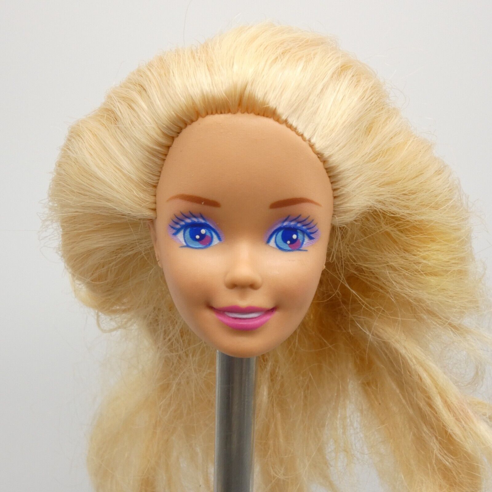 Style Magic Barbie Doll Head Superstar Face Wavy Shortened Hair 1988 Mattel 1283