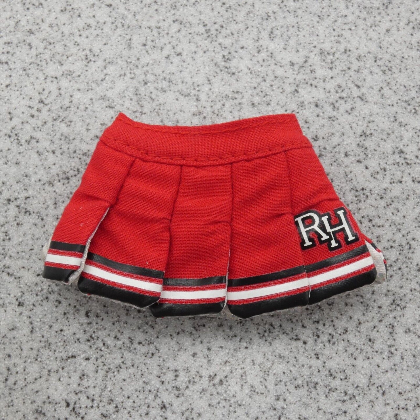 Rainbow High Ruby Anderson Cheer Doll Skirt Red Pleated 2021 MGA 572039 Cute