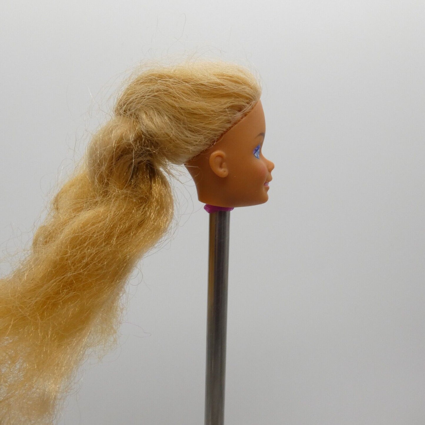 Barbie Fun to Dress Doll Head Only Blonde Hair FOR RE-ROOT 1990 Mattel 8590