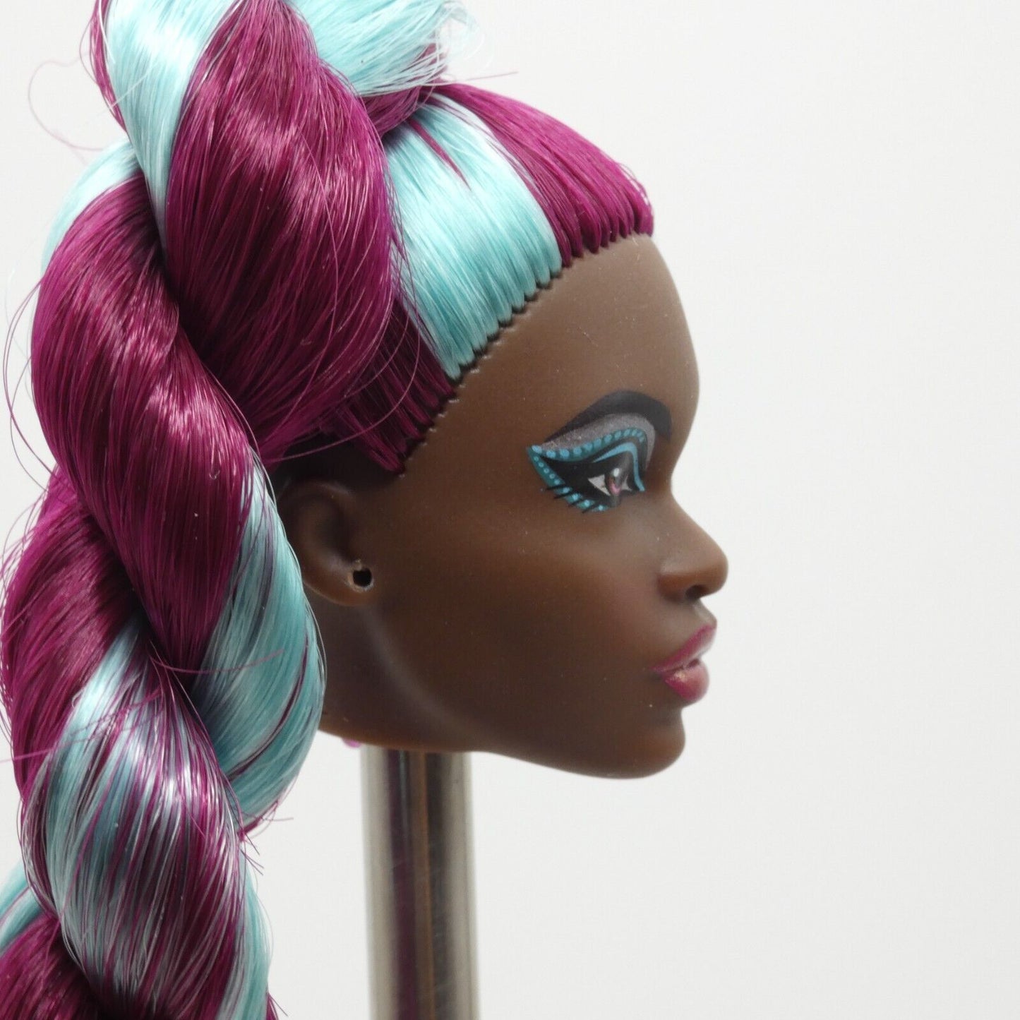 Barbie Gemstone Fantasy Turquoise Doll Head Simone Face Dark Skin 2023 HJX21 30A