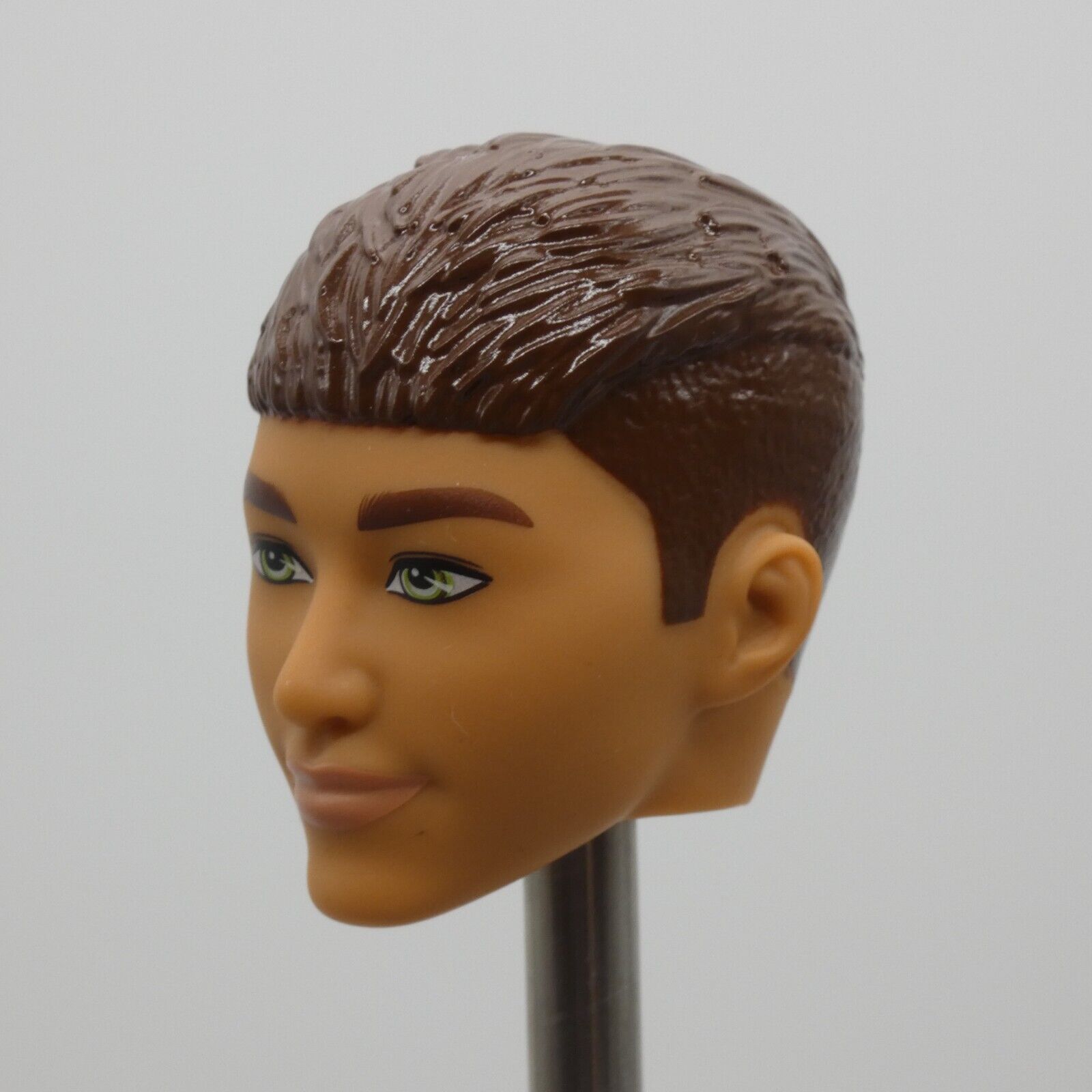 Barbie Fashionistas 195 Ken Doll Head Brown Hair French Crop Green Eyes HJT59