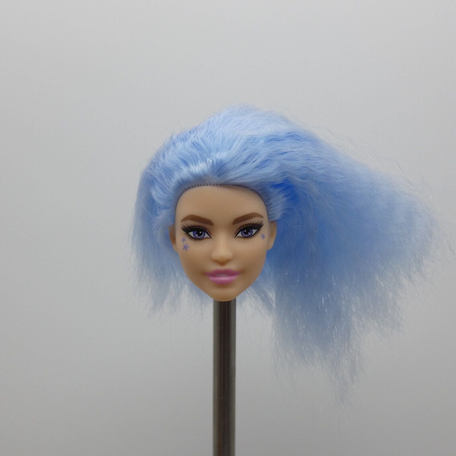 Barbie Fashionistas 170 Doll Head Daya Face Blue Crimped Hair Nude 2021 GRD61