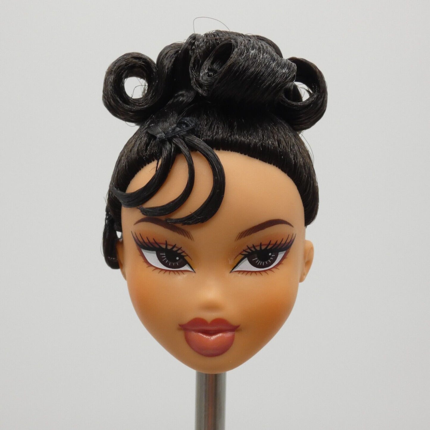 Bratz Doll Head Only Medium Light Tan Skin Kylie Jenner Night 2023 588115 O17C