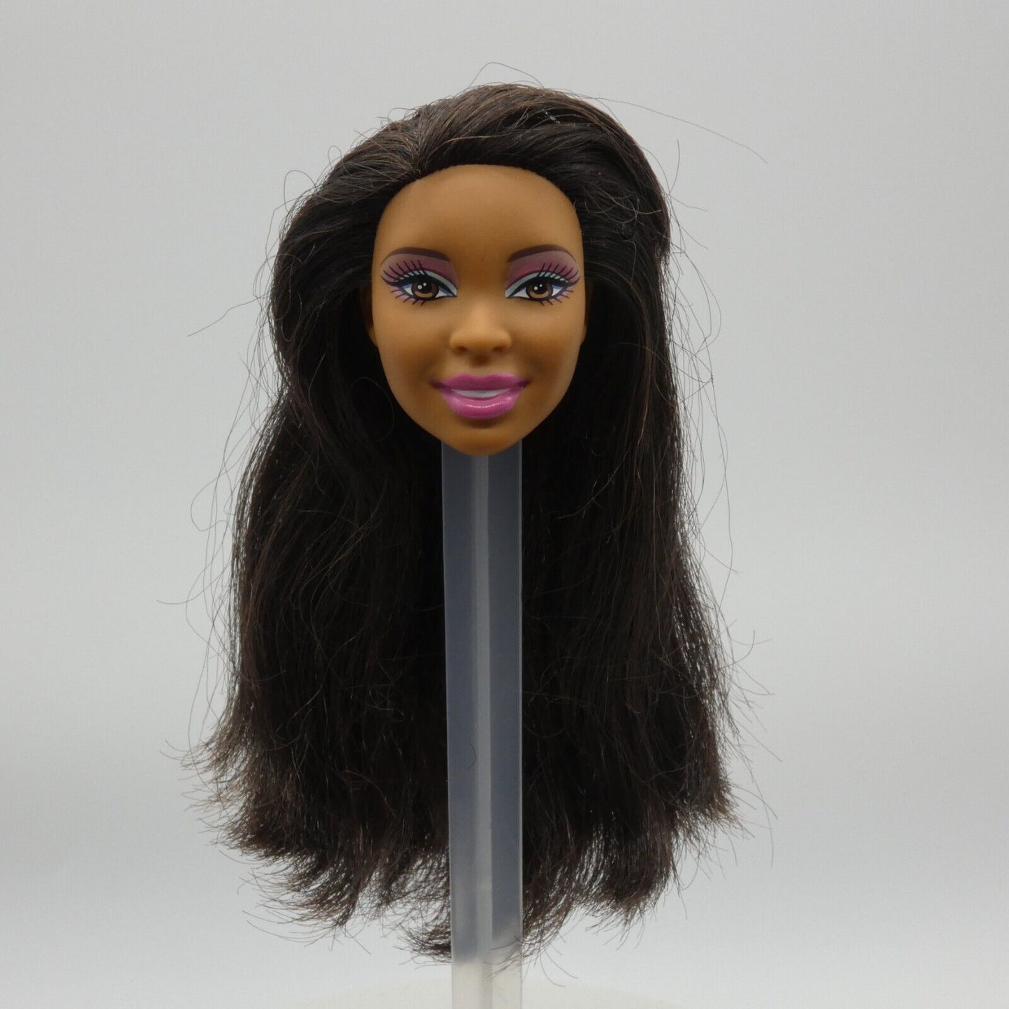 Barbie Pet Vet Doll Head Only Nikki Face Brown Hair Medium Skin Tone 2011 T7878