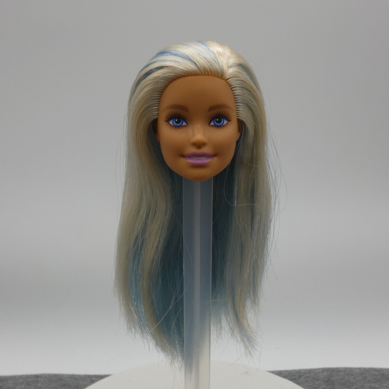 Barbie Fashionistas 120 Doll Head Only Millie White Blue Hair 2019 Mattel FXL53