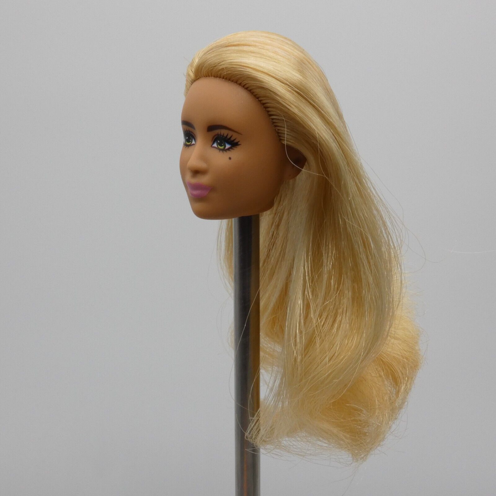 Barbie Paleontologist Doll Head Angel Goddess Face Blonde Green Eyes 2018 FJB12