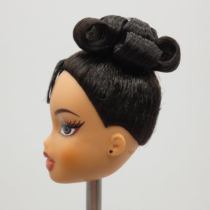 Bratz Doll Head Only Medium Light Tan Skin Kylie Jenner Night 2023 588115 O17D