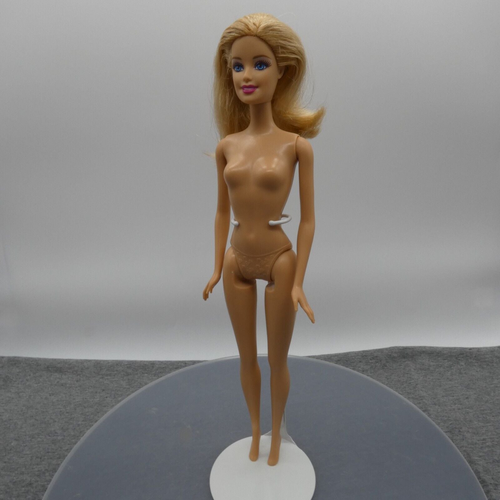 Barbie Doll Generation Girl CEO Face Blonde Straight Arms 2009 Body China N01