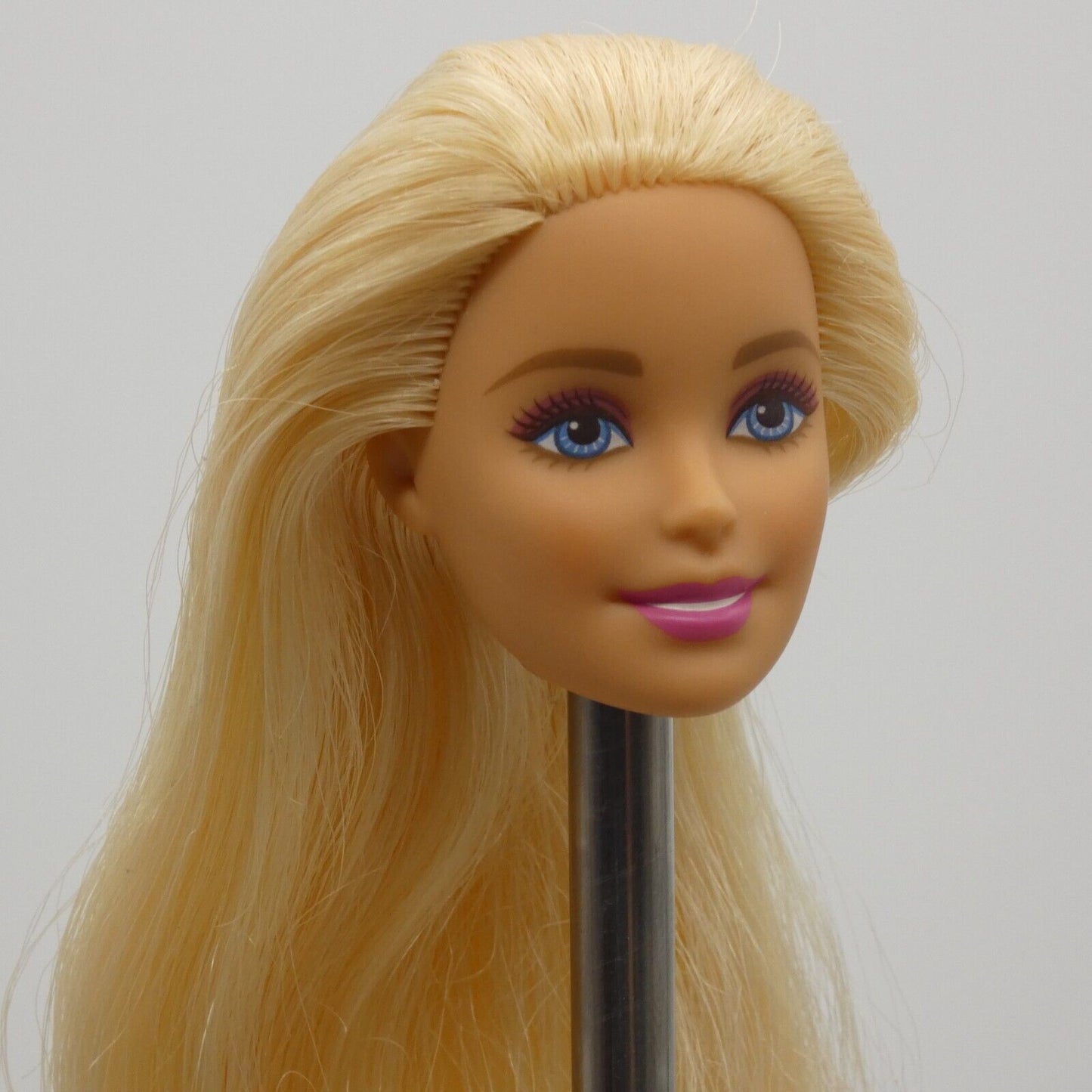 Barbie Doll Head Millie Face Blonde Medium Light Skin Blue Eyes 2015 Mattel