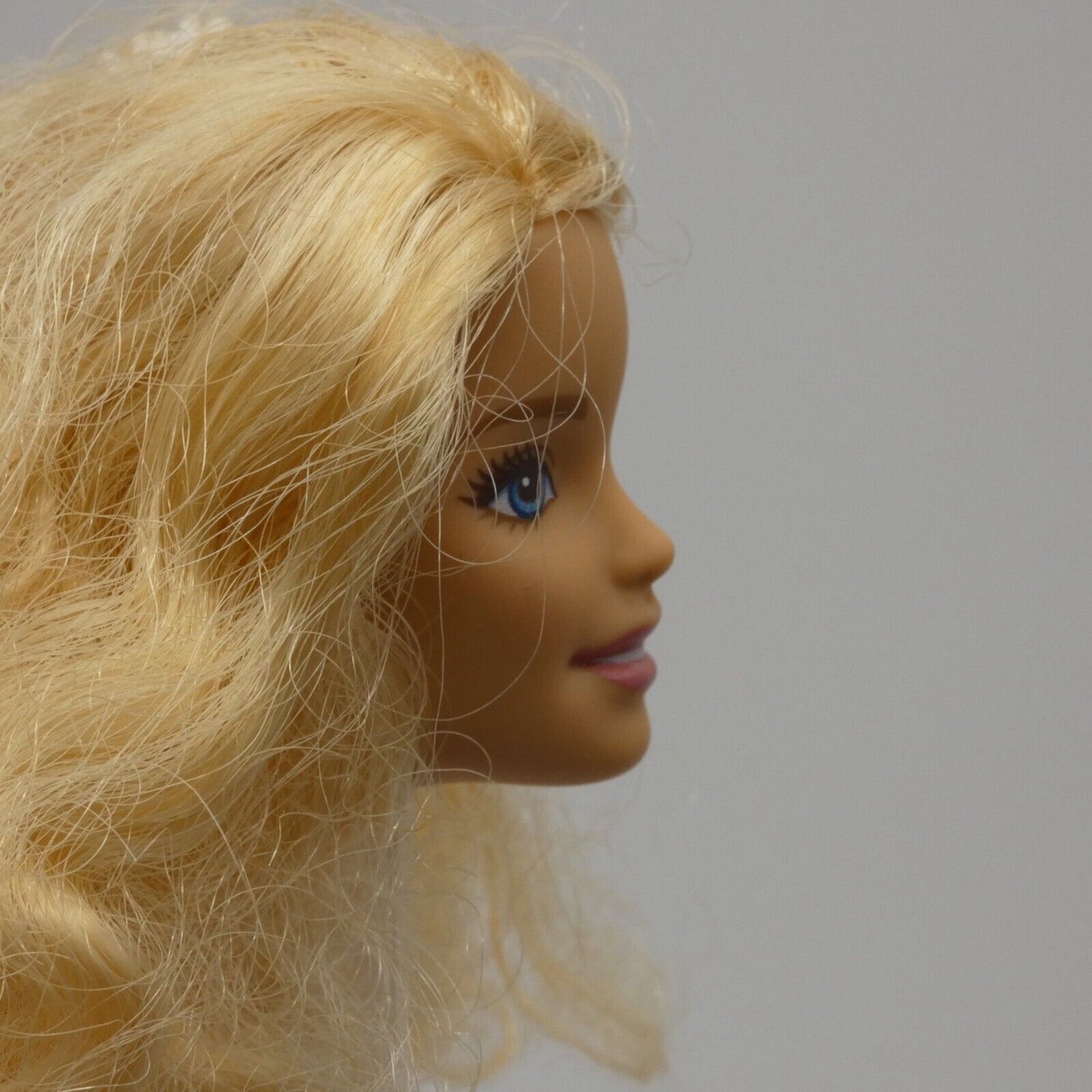 Barbie Fashionistas 14 Doll Head Only Millie Face Curly Blonde Hair 2015 DGY15