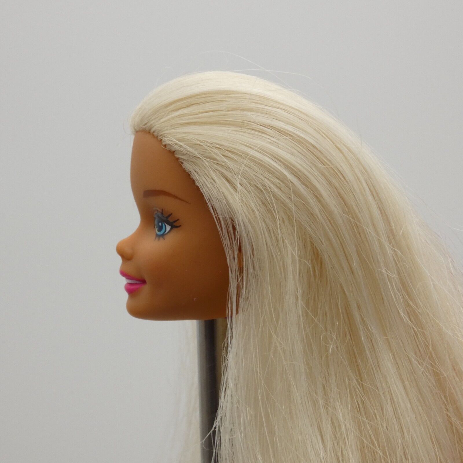 Barbie Ocean Friends Doll Head SuperStar Face Blonde 15428 Mattel 1996