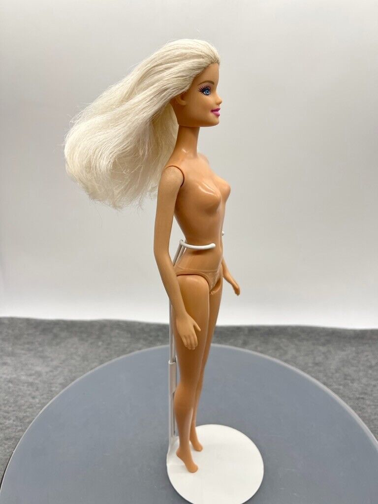 Barbie Doll Generation Girl Face Blonde Hair 2010 Body Straight Arms Mattel 8233