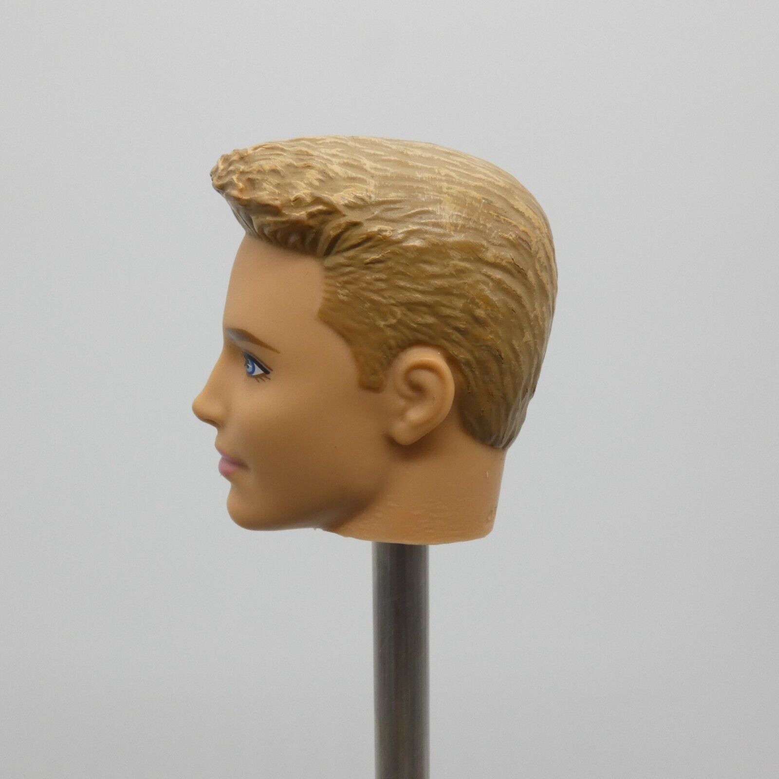 Barbie Fashionistas Ken Doll Head Molded Blonde Kieran Face 2013 Mattel BFW10