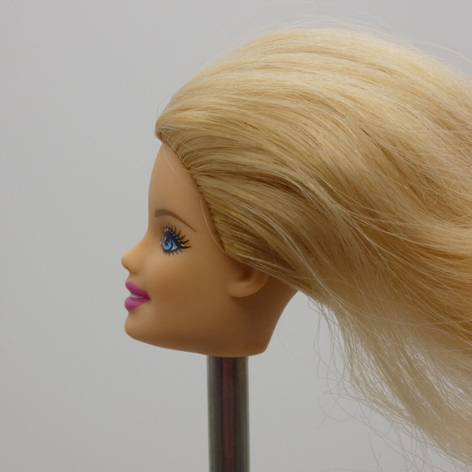 Barbie Beach Doll Head Generation Girl Face Blonde Medium Light Skin 2013 BCN23