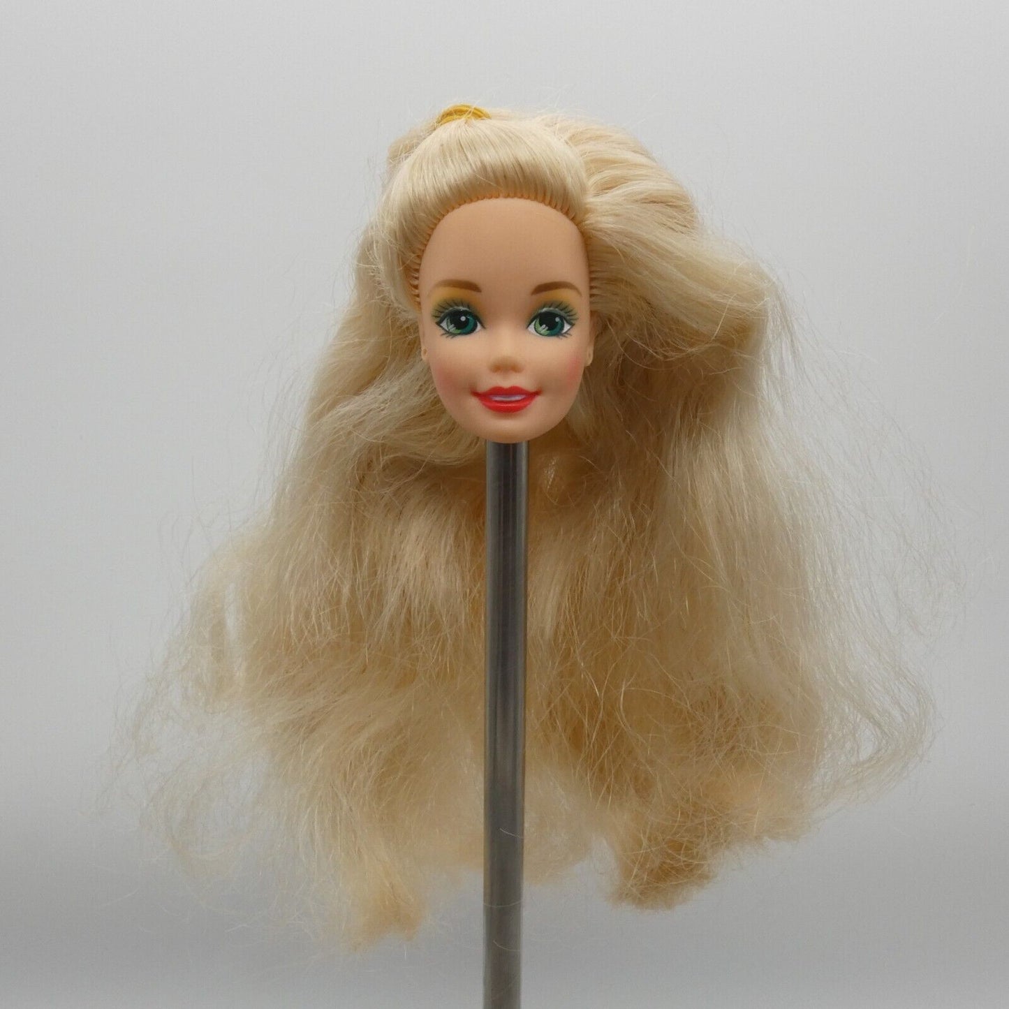 Barbie 1993 Happy Holidays Doll Head SuperStar Face Blonde Green Eyes 10824