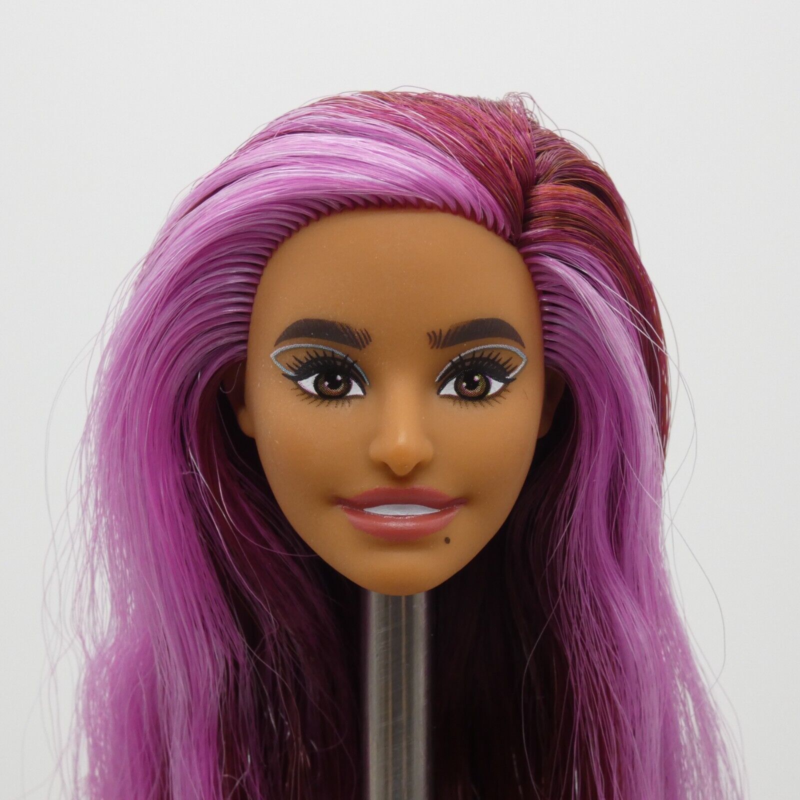 Barbie Fashionistas 207 Doll Head Greek Face Magenta Pink Hair Medium Skin HJT04